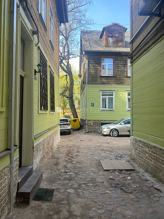 Фасадный дом, вход со двора, количество спален 1 шт., студио, кухня объединена с Рига - изображение 12