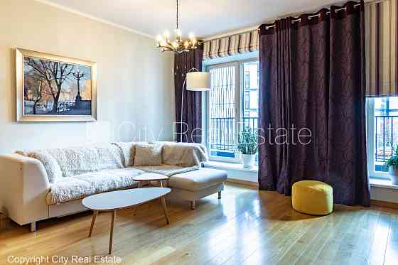 Новостройка, фасадный дом, благоустроенная озеленённая территория, закрытый Рига