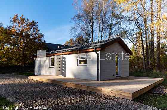 Частный дом, деревянный дом, энергоэффективный дом, места для нескольких машин, Rīga