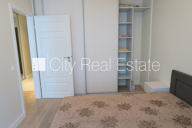 Новостройка, фасадный дом, благоустроенный озеленённый двор, закрытый двор, Рига - изображение 7