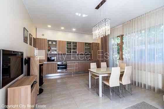 Земля в собственности, новостройка, зеленая территория, закрытый двор, въездные Юрмала