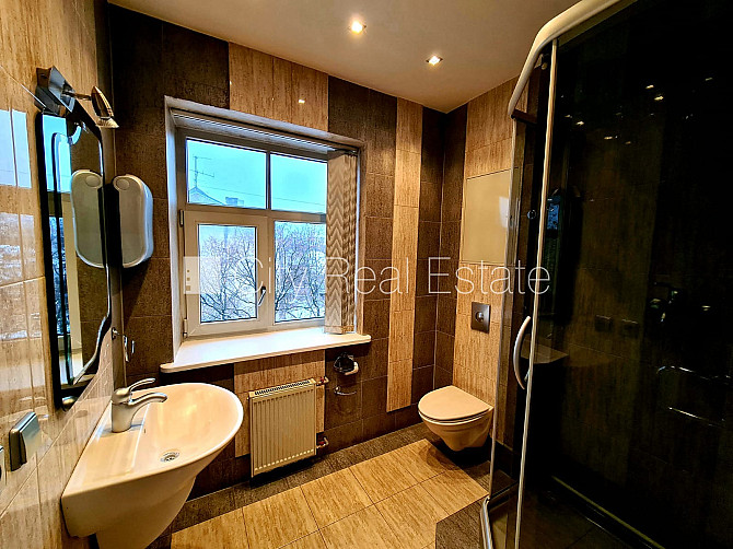 Fasādes māja, bezmaksas stāvvieta pagalmā, ieeja no pagalma, logi vērsti uz pagalma pusi, Rīga - foto 12