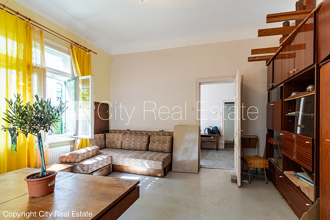 Pagalma ēka, slēgta teritorija, iežogota teritorija ar metāla sētu, garāža vienai Rīga - foto 5