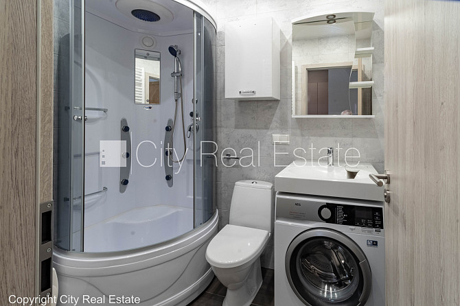 Jaunceltne, fasādes māja, labiekārtots apzaļumots pagalms, iežogota teritorija ar metāla Rīga - foto 17