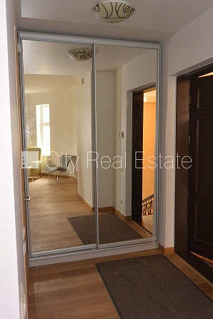 Kāpņu telpa pēc kosmētiskā remonta, guļamistabu skaits 1 gab., telpas izolētas, studio tipa, Rīga - foto 8