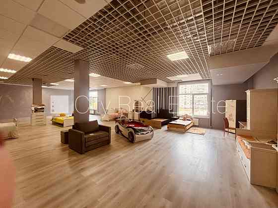 Благоустроенная озеленённая территория, холл 342 м2, центральное отопление, Рига