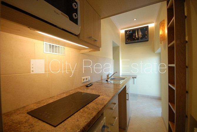 Fasādes māja, paneļu māja, labiekārtota apzaļumota teritorija, bruģēts piebraucamais Rīga - foto 3