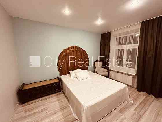 Фасадный дом, реновированный дом, въездные ворота оснащены автоматической Rīga