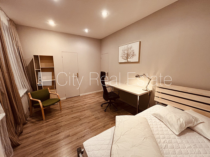 Fasādes māja, renovēta māja, teritorijas iebrauktuves vārti aprīkoti ar automatizētu Rīga - foto 7