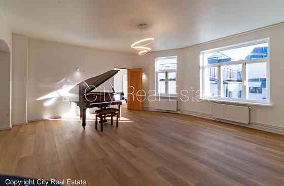 Фасадный дом, реновированный дом, плата за обслуживание одного квадратного метра Rīga