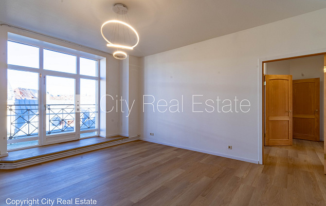 Fasādes māja, renovēta māja, viena kvadrātmetra apsaimniekošanas maksa mēnesī  0,93 EUR, Rīga - foto 3