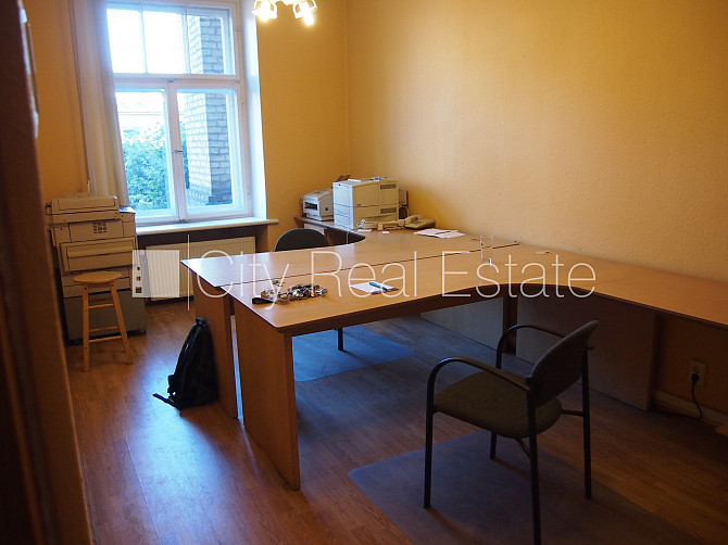 Дом во дворе, реновированный дом, закрытый двор, возможность аренды парковки, Рига - изображение 3