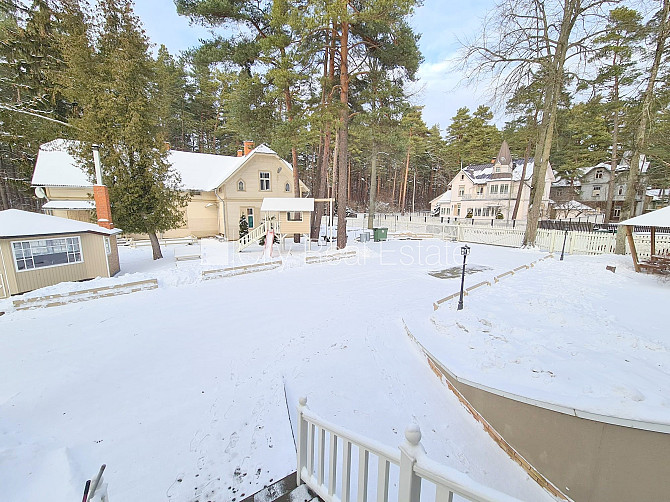 Благоустроенный озеленённый двор, въездные ворота оснащены автоматической Юрмала - изображение 17