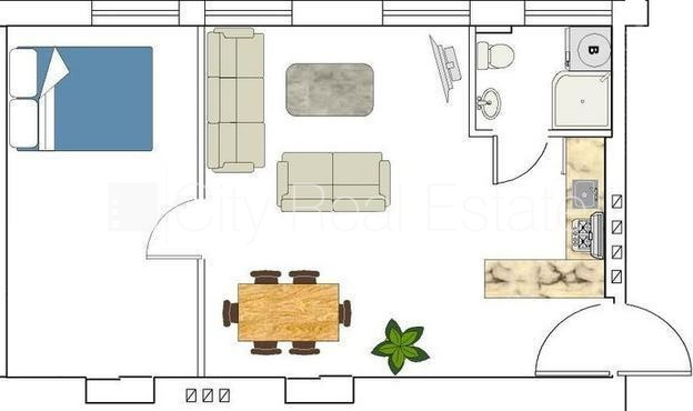 Pagalma māja, vieta automašīnai, ieeja no pagalma, studio tipa, virtuve apvienota ar viesistabu, Rīga - foto 11