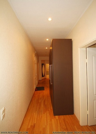 Kвартира с двумя спальнями, просторной жилой комнатой, кухней и двумя санузлами Рига - изображение 4