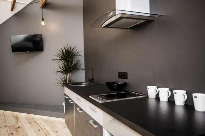 Piedāvājumā dzīvoklis ar izcilu lokāciju pašā Rīgas vēsturiskās daļas sirdī! Pretī Rīga - foto 8