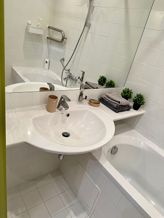 Tiek izīrēts gaišs un plašs studio tipa dzīvoklis 12 stāvu modernajā projektā. Mājas teritorijā... Рига - изображение 9