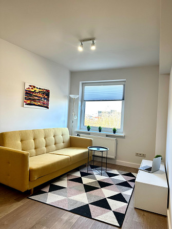 Tiek izīrēts gaišs un plašs studio tipa dzīvoklis 12 stāvu modernajā projektā. Mājas teritorijā... Рига - изображение 4