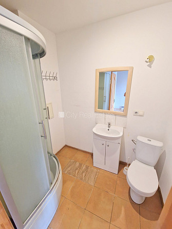 Fasādes māja, renovēta māja, slēgts pagalms, ieeja no ielas, kāpņu telpa pēc kosmētiskā Rīga - foto 9