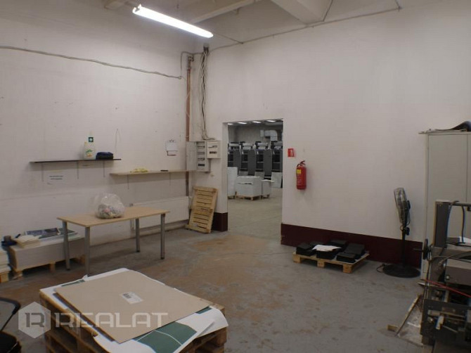 Nomai piedāvā nelielu ražošanas telpu ar ofisa telpu. Pieejams augstas jaudas elektro Rīga - foto 17