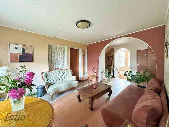 Tiek pārdots lielisks īpašums, izcilā vietā pašā Siguldas centrā, kuru pēc saviem ieskatiem radoši a Cигулда