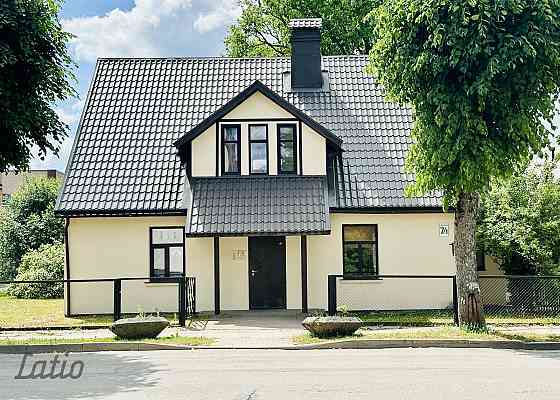 Tiek pārdots lielisks īpašums, izcilā vietā pašā Siguldas centrā, kuru pēc saviem ieskatiem radoši a Cигулда