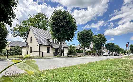 Tiek pārdots lielisks īpašums, izcilā vietā pašā Siguldas centrā, kuru pēc saviem ieskatiem radoši a Cигулда