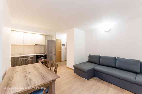 В аренду предлагается 2-комнатная квартира в новом проекте.  Квартира оборудована Рига