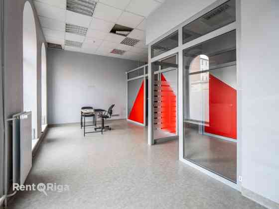 Retail or office premises opposite the Riga Circus.  The premises are located on two levels  75 sq m Rīga