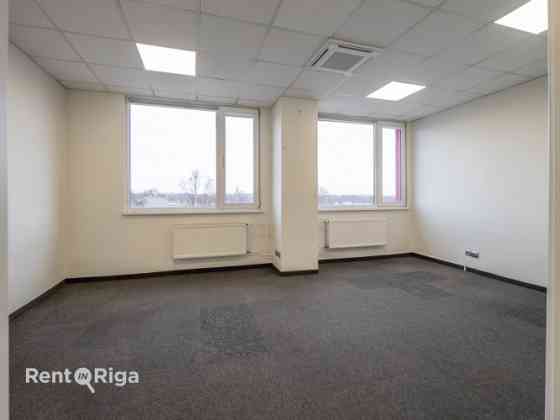 Aрендa офисных помещений в бизнес-центре Mūkusalas.  Современные, светлые и легко Rīga
