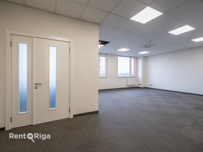 Biroja telpas Mūkusalas Biznesa centrā.  Modernas, gaišas un pielāgojamas telpas aktīvā Rīga - foto 4