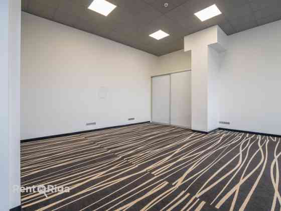 Aрендa офисных помещений в бизнес-центре Mūkusalas.  Современные, светлые и легко Rīga