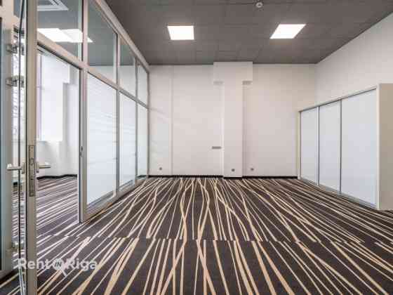 Aрендa офисных помещений в бизнес-центре Mūkusalas.  Современные, светлые и легко Rīga