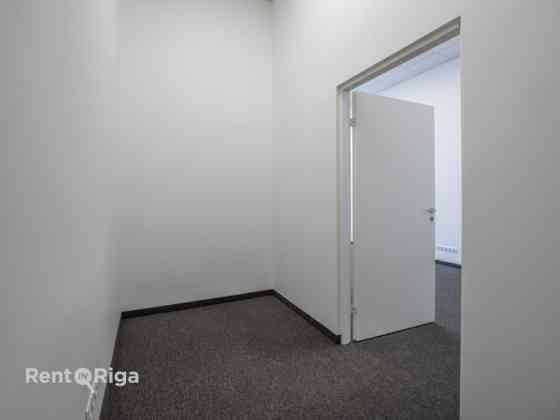 Aрендa офисных помещений в бизнес-центре Mūkusalas.  Современные, светлые и легко Rīga