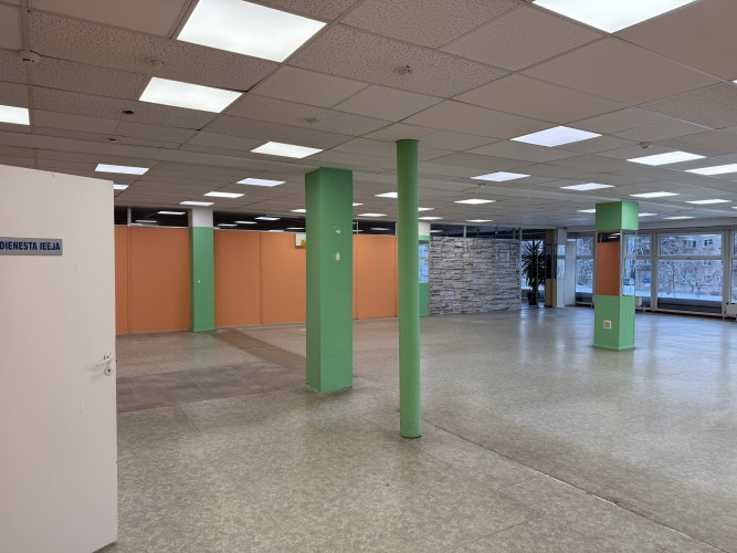 Izīrē komerctelpas tirdzniecības centrā Maxima, Ziepniekkalnā.  Piedāvājam nomai Rīga - foto 5