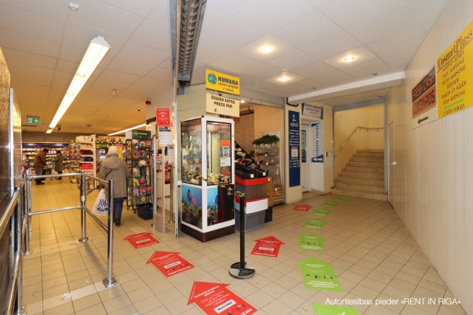 Izīrē komerctelpas tirdzniecības centrā Maxima, Ziepniekkalnā.  Piedāvājam nomai Rīga - foto 3