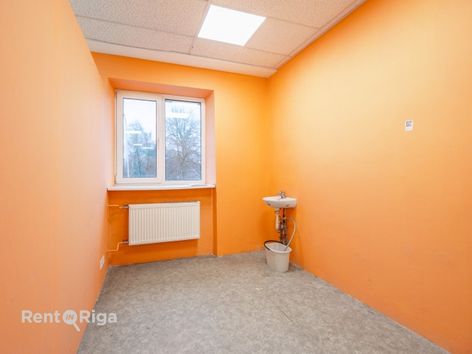 Izīrē komerctelpas tirdzniecības centrā Maxima, Ziepniekkalnā.  Piedāvājam nomai Rīga - foto 16