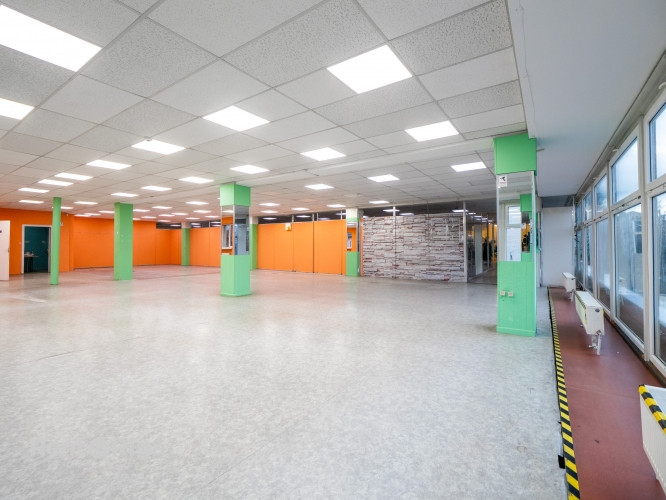 Izīrē komerctelpas tirdzniecības centrā Maxima, Ziepniekkalnā.  Piedāvājam nomai Rīga - foto 13