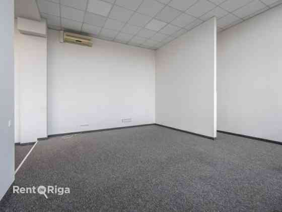 Aрендa офисных помещений в бизнес-центре Mūkusalas.  Современные, светлые и легко Rīga