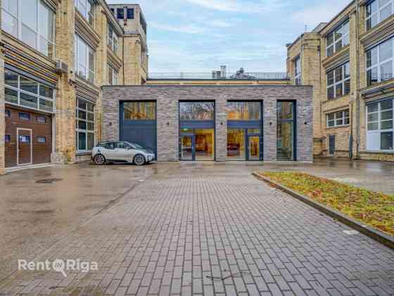 Сдаётся в аренду полностью отремонтированное здание в развивающемся районе VEF!  В Рига