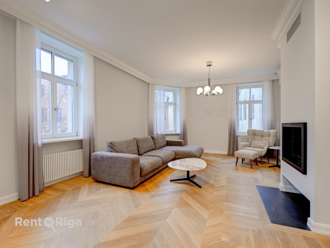 Elizabetes Rezidence- одна из ярчайших жемчужин архитектурного наследия Риги, была Рига - изображение 3