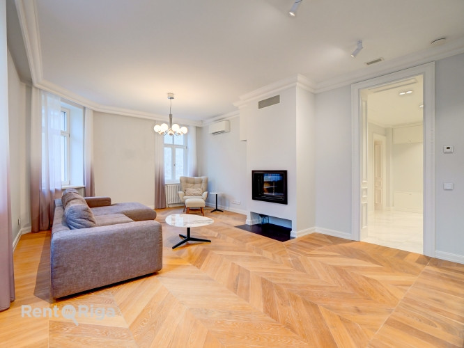 Elizabetes Rezidence- одна из ярчайших жемчужин архитектурного наследия Риги, была Рига - изображение 4