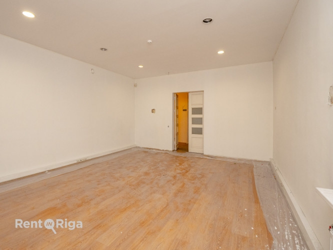 Biroja telpas pretī Rīgas Cirkam.  Pieejamas dažāda izmēra biroja telpas ar kopējo platību no 30 - 3 Рига - изображение 5