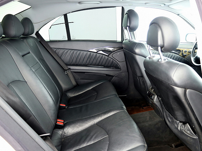 Mercedes-Benz E 320 Avantgarde ATM 3.2 165kW Tallina - foto 7
