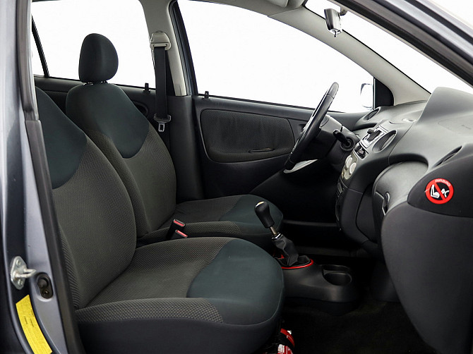 Toyota Yaris Linea Sol Facelift A-C 1.3 64kW Tallina - foto 6