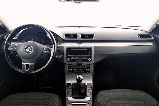 Volkswagen Passat Comfortline 1.6 TDI 77kW Таллин - изображение 5