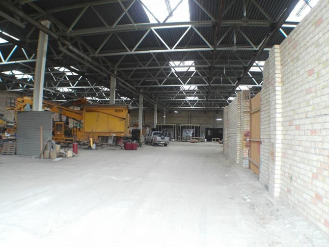 Nomai tiek piedāvātas plašas noliktavas telpas labā atrašanās vietā. Ir iespēja nomāt daļu noliktava Рига - изображение 12