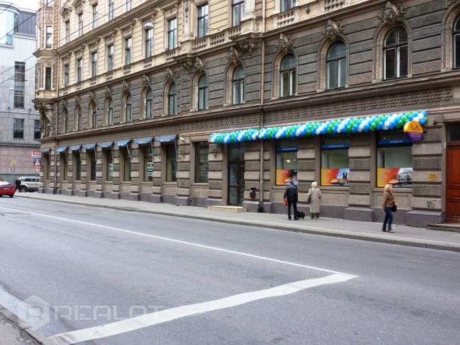 Tiek iznomātas plašas noliktavas telpas!  Šīs telpas var izmnatot arī ražošanai!  Liela elektrības j Рига - изображение 4