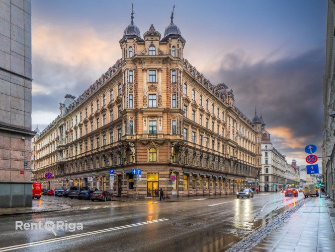 Tiek pārdots 203,6 m plašs dzīvoklis ar divām ieejām.  Īpašumam nepieciešams remonts, kas Rīga - foto 7