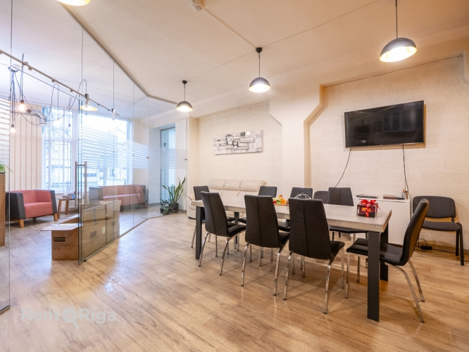 Birojs Dienvidu tila rajonā.  + 1. stāvs; + PLatība sastāv no priekštelpas (sekretariāta), Rīga - foto 4